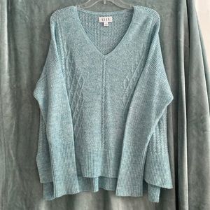 ELLE Long sleeve drop shoulder sweater. Size large.